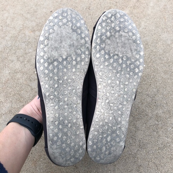 Black Toms - Picture 3 of 4